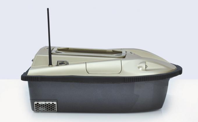 barco de pesca teledirigido